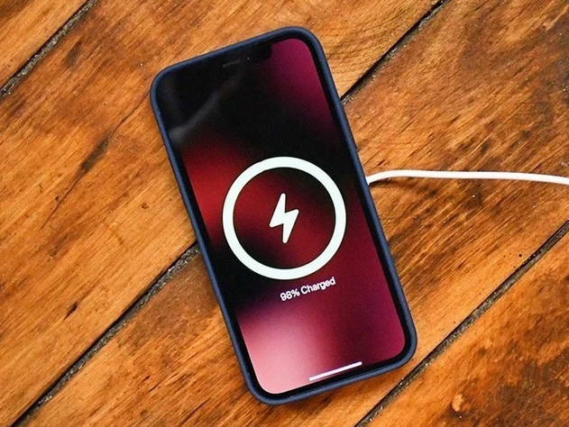 鹤城苹果手机维修分享iPhone 12可以随便充电吗 